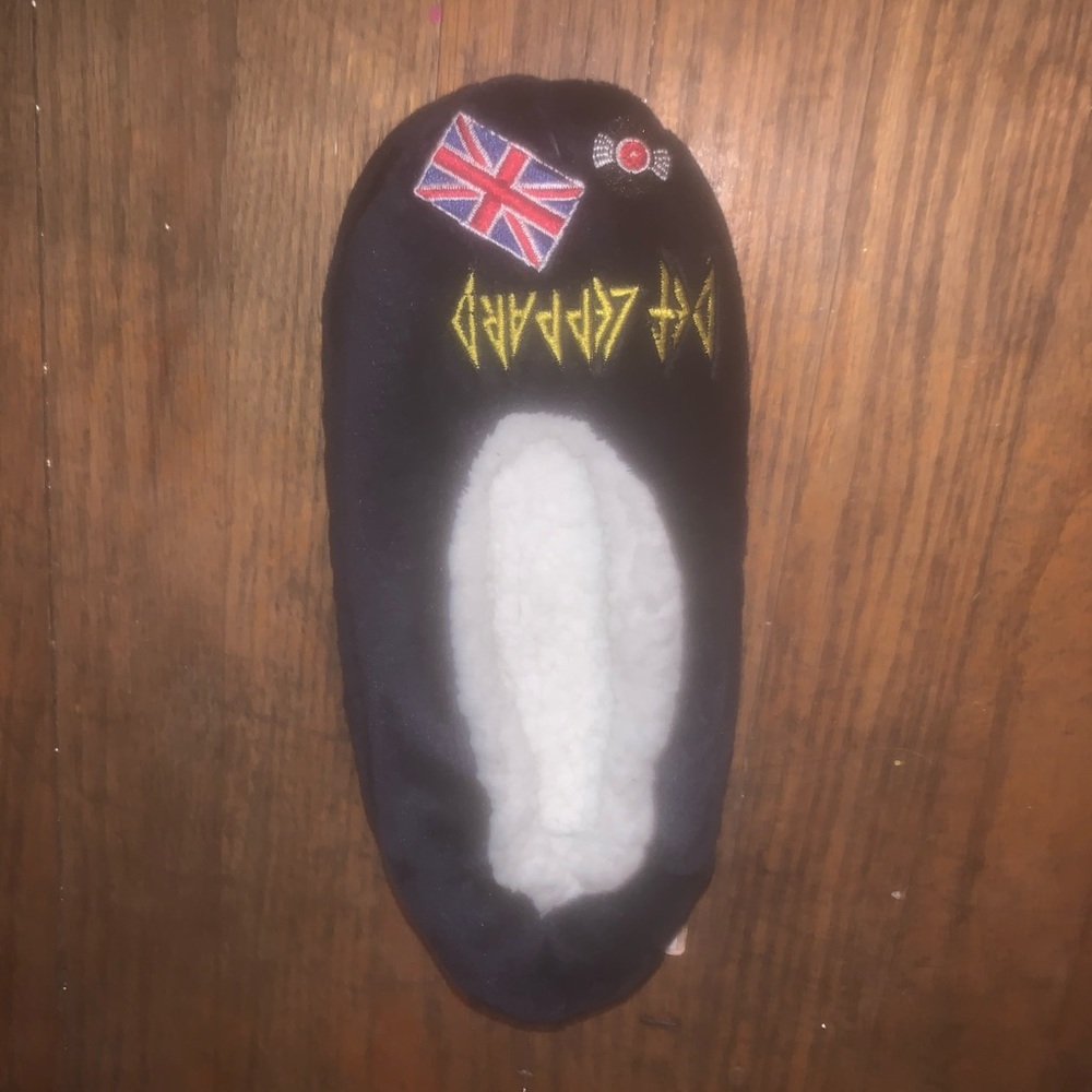 Free w Purchase Def Leapard slippers